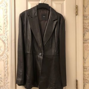 Women’s Leather Coat. Barely worn. Size XL Excellent condition